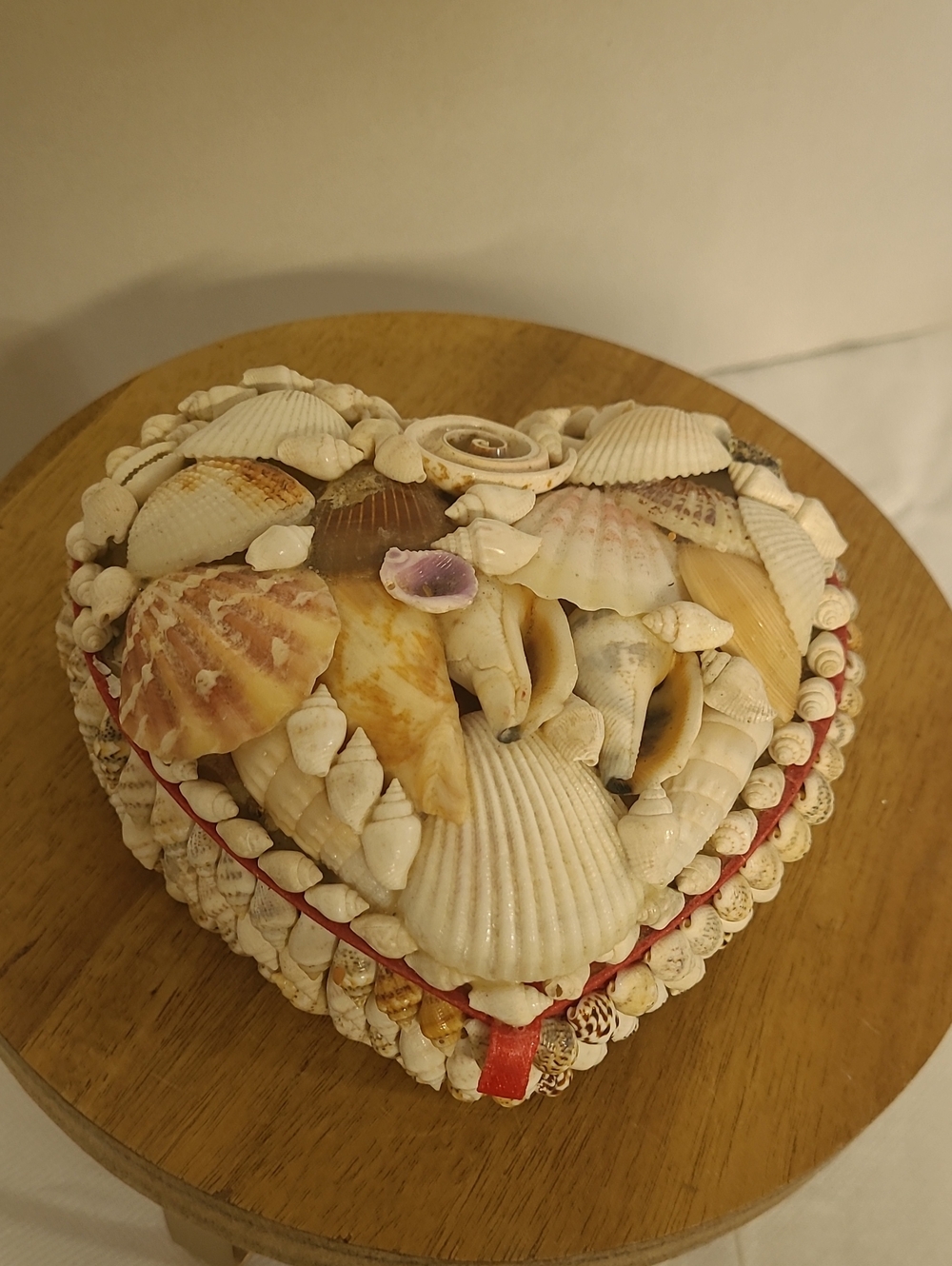 Vintage Handcrafted Natural Shells Heart Trinket Box - Natural White & Cream